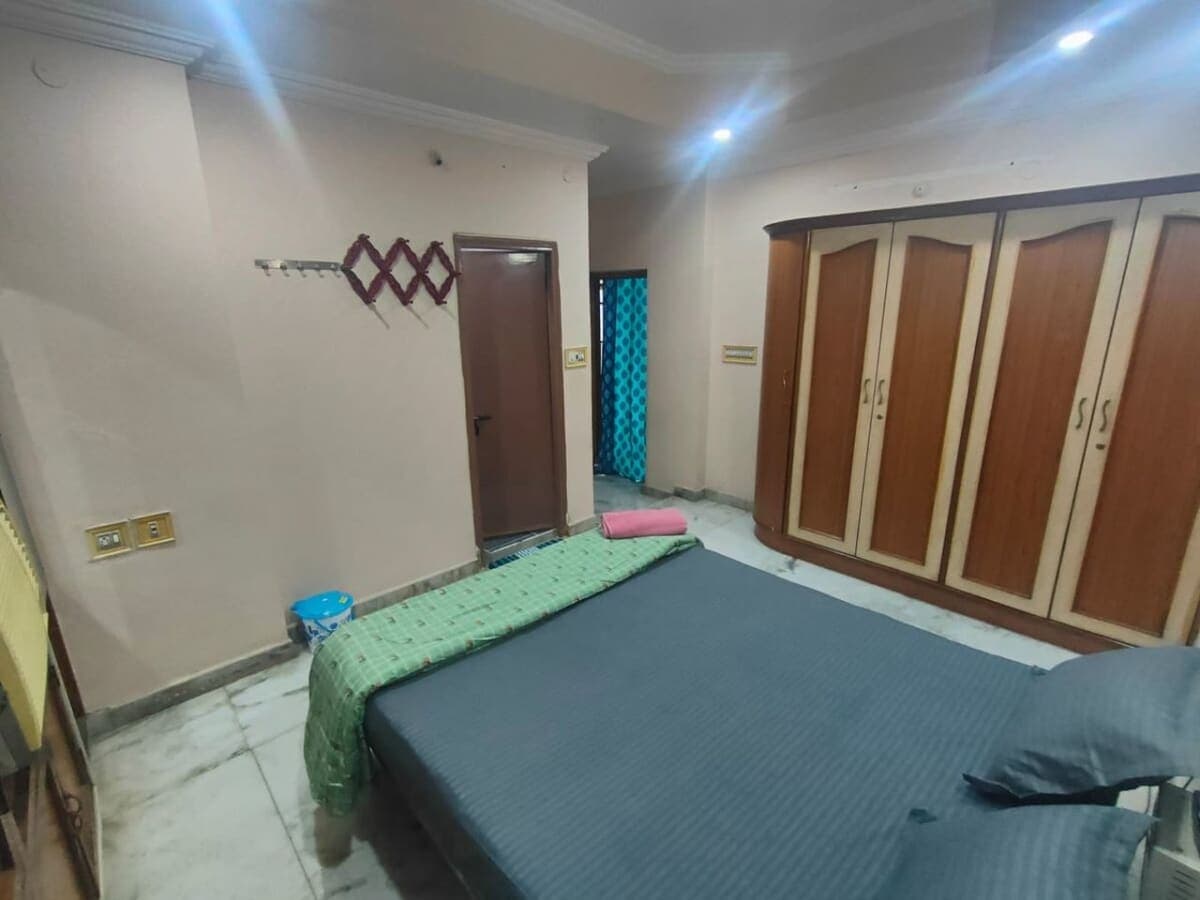 Main property image